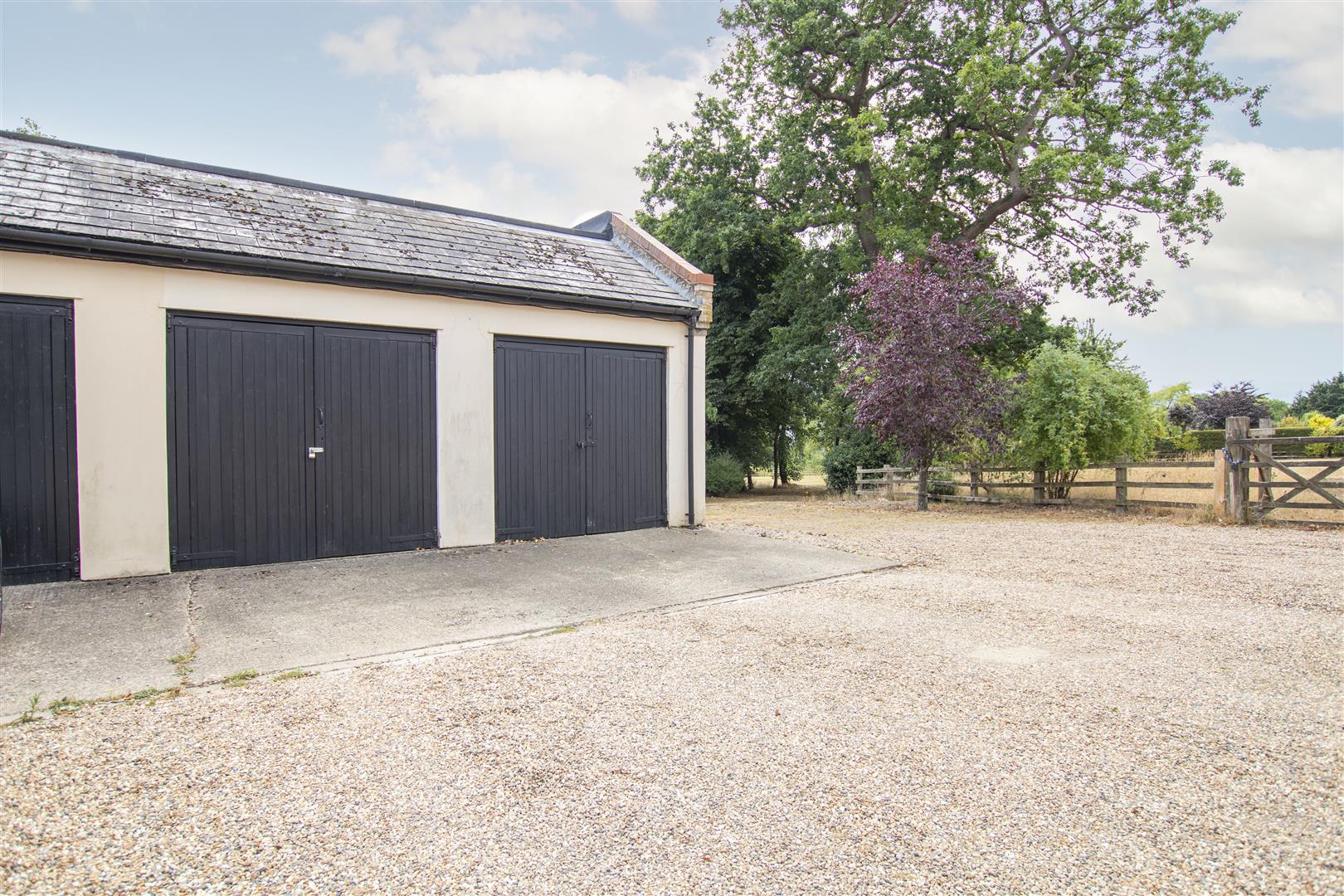 Tolmers Mews, Newgate Street, Hertford Lanes Estate Agents